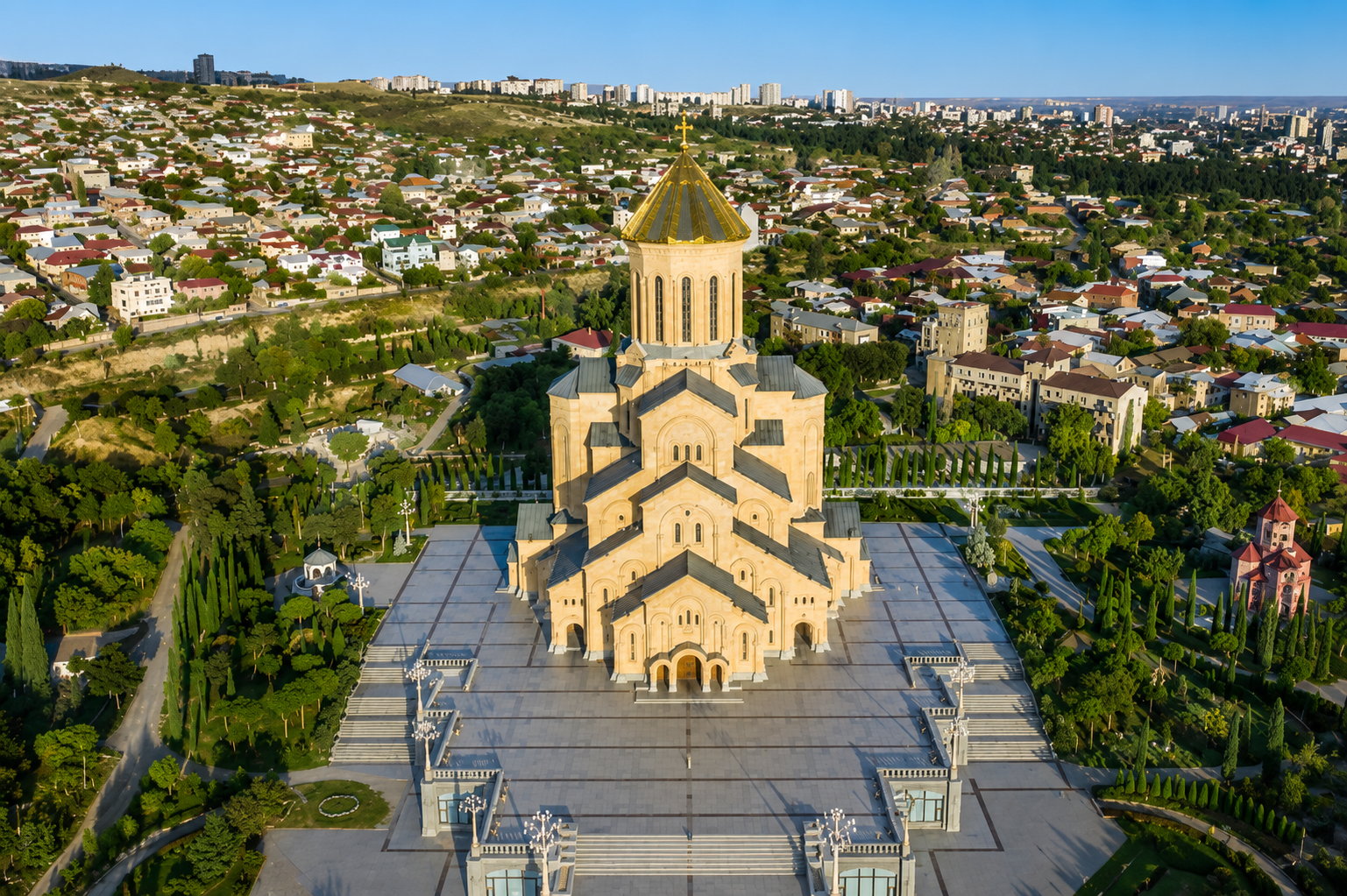 Holy Trinity Cathedral Sameba – free things to do in Tbilisi